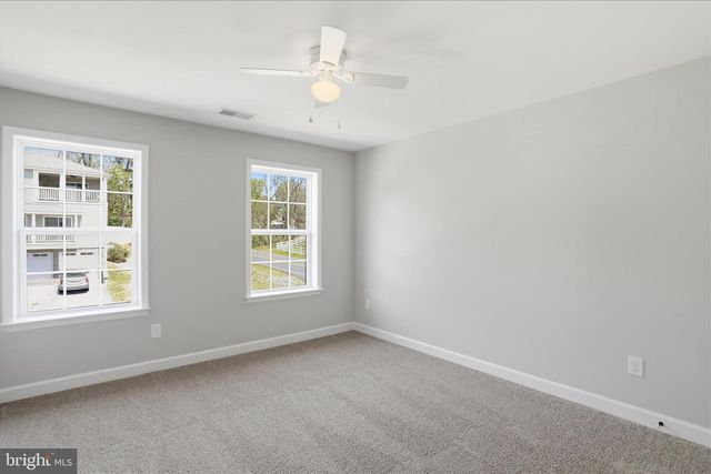 19 BOGEY DR, Martinsburg, WV 25405