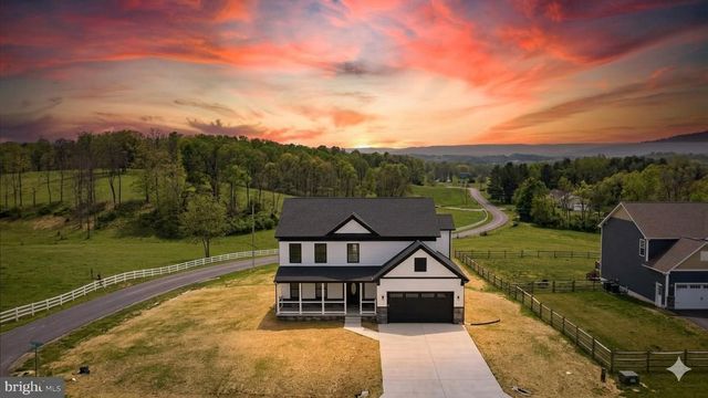 19 BOGEY DR, Martinsburg, WV 25405