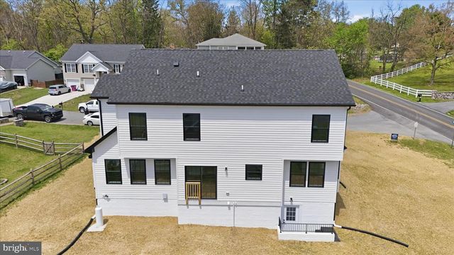 19 BOGEY DR, Martinsburg, WV 25405