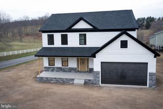 19 BOGEY DR, Martinsburg, WV 25405