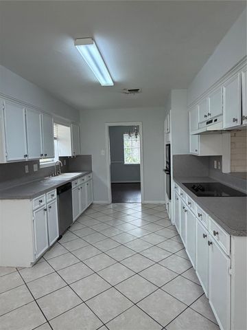 12860 Westleigh Drive, Houston, TX 77077