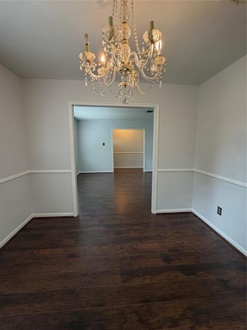 12860 Westleigh Drive, Houston, TX 77077