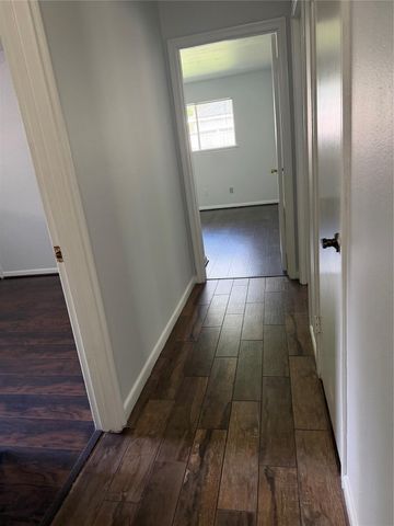 12860 Westleigh Drive, Houston, TX 77077