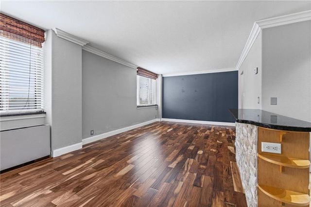 700 E 8th St Street 4E, Kansas City, MO 64106