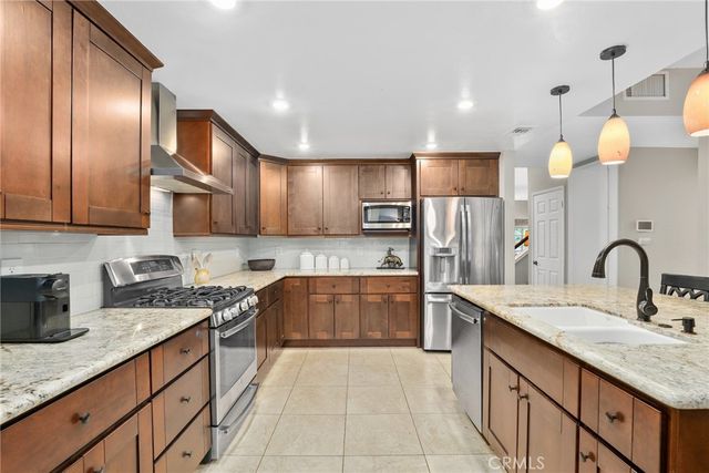 817 Sunstone Street, Westlake Village, CA 91362