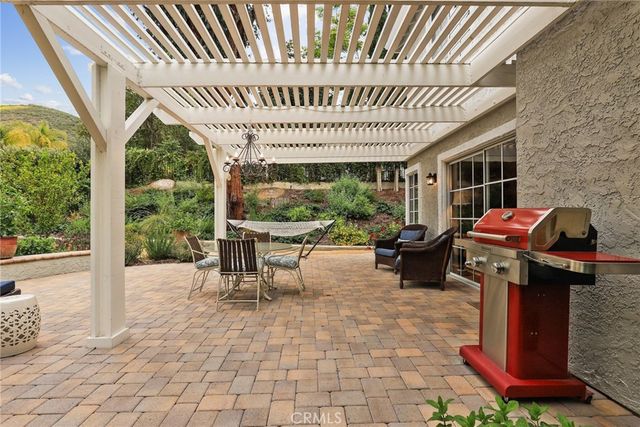 817 Sunstone Street, Westlake Village, CA 91362