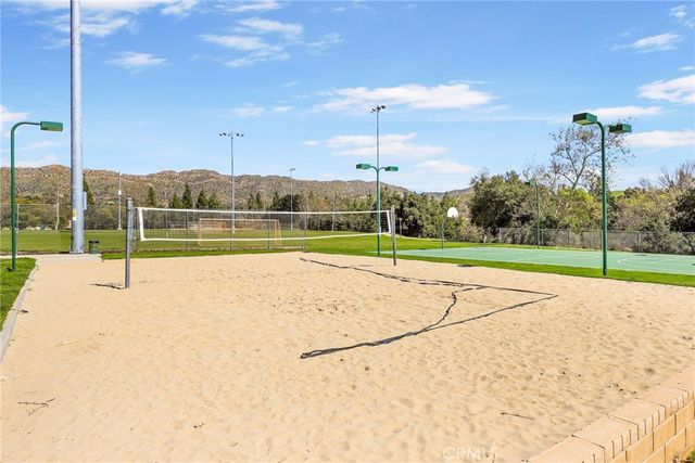 817 Sunstone Street, Westlake Village, CA 91362