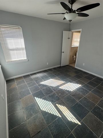 2121 Cliff Park, Fort Worth, TX 76134