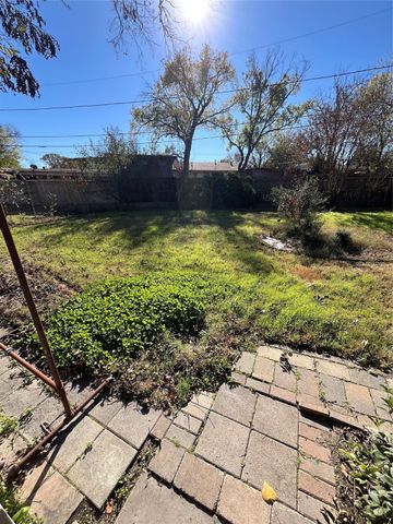 2121 Cliff Park, Fort Worth, TX 76134