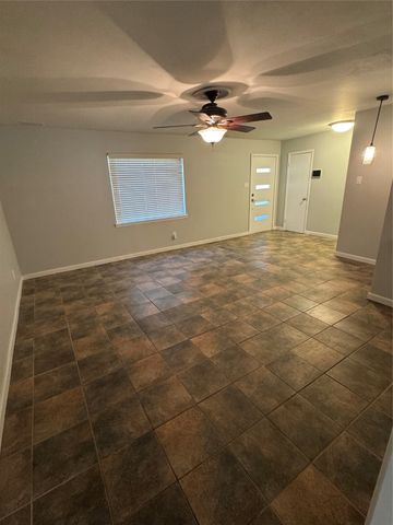 2121 Cliff Park, Fort Worth, TX 76134