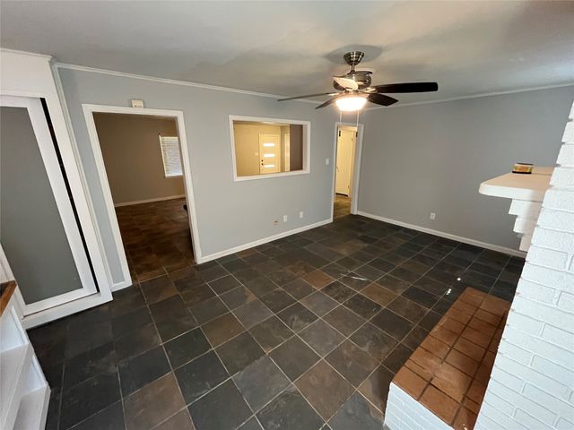 2121 Cliff Park, Fort Worth, TX 76134