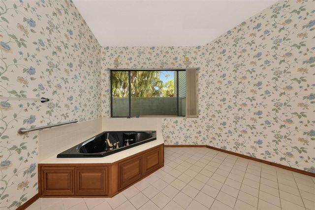 1316 RIVERVIEW CIRCLE, Bradenton, FL 34209