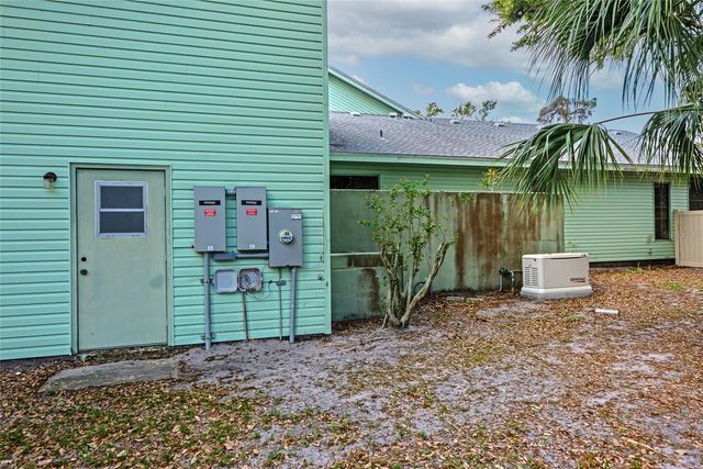 1316 RIVERVIEW CIRCLE, Bradenton, FL 34209