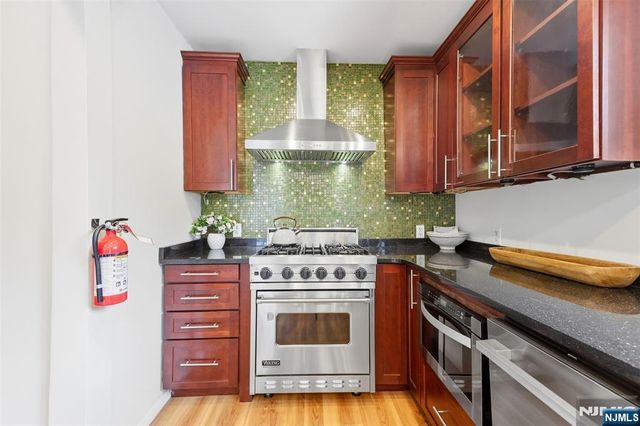 473 Oakdene Avenue, Cliffside Park, NJ 07010