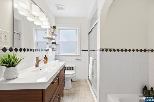 473 Oakdene Avenue, Cliffside Park, NJ 07010