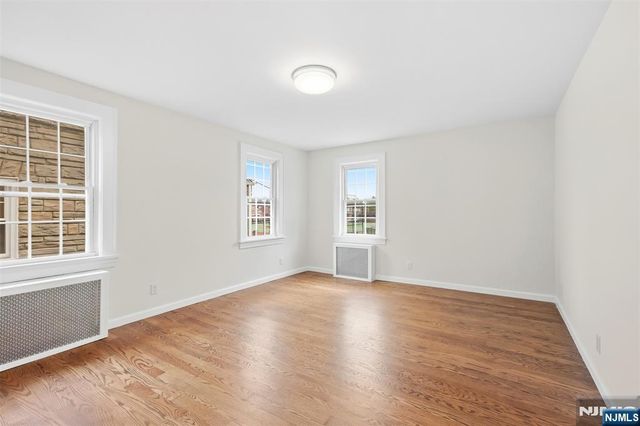 473 Oakdene Avenue, Cliffside Park, NJ 07010