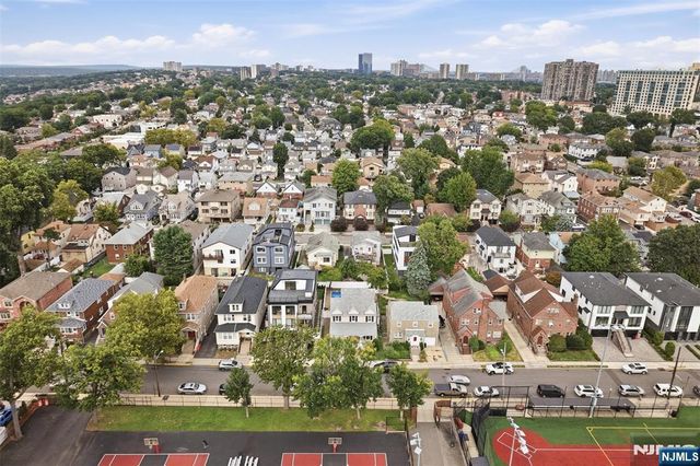 473 Oakdene Avenue, Cliffside Park, NJ 07010