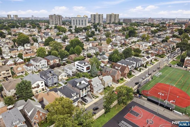 473 Oakdene Avenue, Cliffside Park, NJ 07010