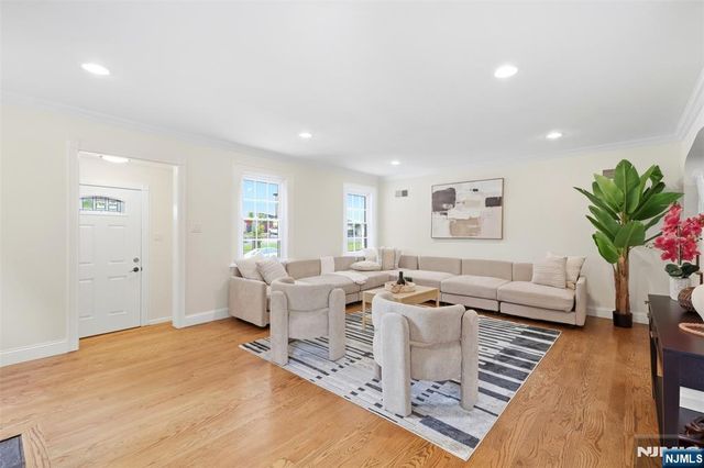 473 Oakdene Avenue, Cliffside Park, NJ 07010