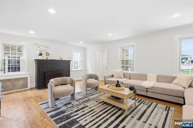 473 Oakdene Avenue, Cliffside Park, NJ 07010