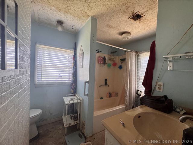 13310 N Webster, Tahlequah, OK 74464