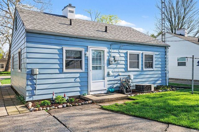208 Luelde Street, South Bend, IN 46614