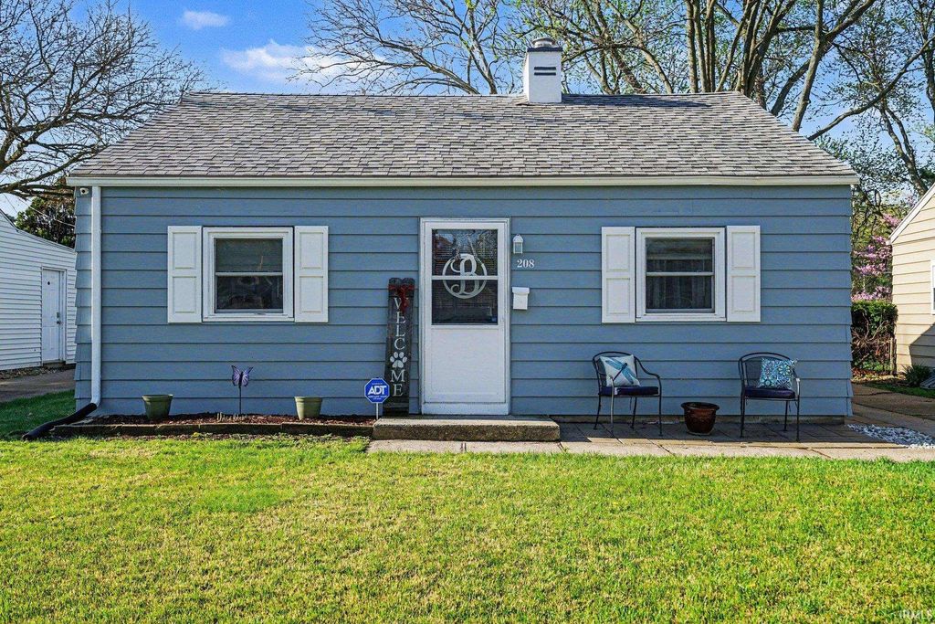208 Luelde Street, South Bend, IN 46614