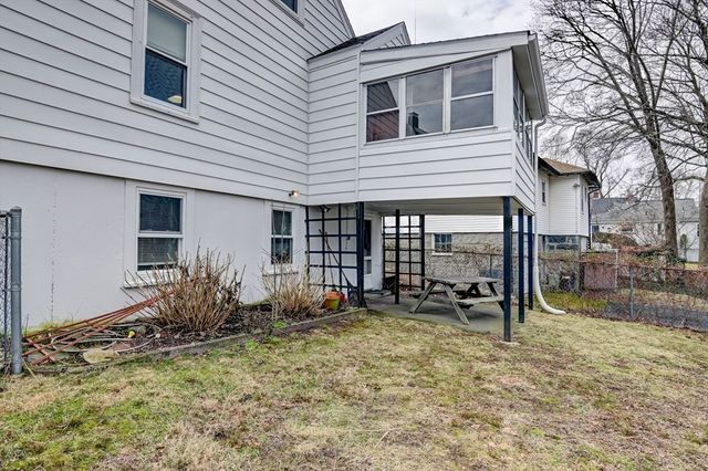 317 Elmwood Ave, Quincy, MA 02170