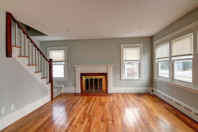 317 Elmwood Ave, Quincy, MA 02170