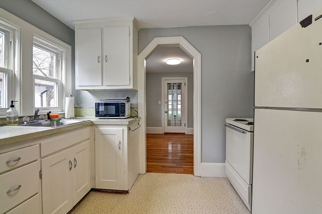 317 Elmwood Ave, Quincy, MA 02170