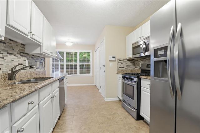 237 Kensington Trace, Stockbridge, GA 30281