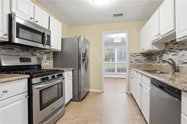 237 Kensington Trace, Stockbridge, GA 30281