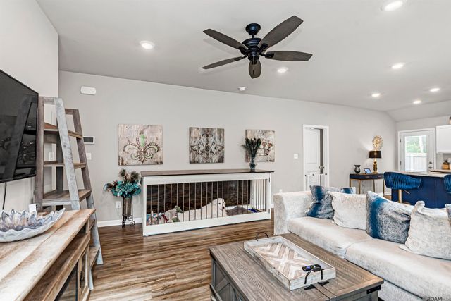 13297 Isabella Blvd, Walker, LA 70785