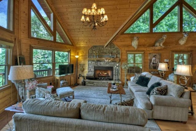 1404 Mountain High Drive, Mineral Bluff, GA 30559