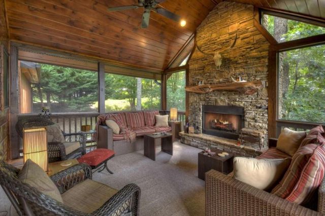 1404 Mountain High Drive, Mineral Bluff, GA 30559