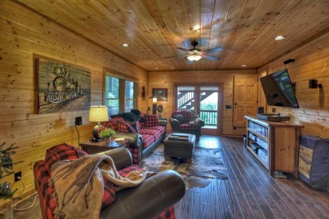 1404 Mountain High Drive, Mineral Bluff, GA 30559