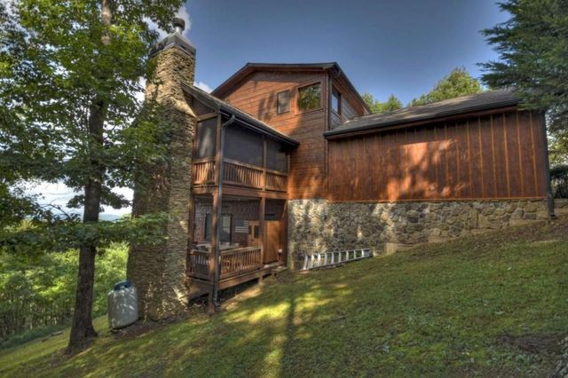 1404 Mountain High Drive, Mineral Bluff, GA 30559