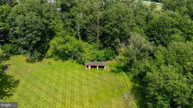 18183 PIEDMONT RD, Stewartstown, PA 17363