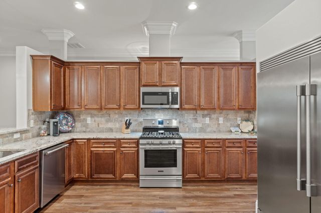 4 Plantation Oaks Drive, Mary Esther, FL 32569