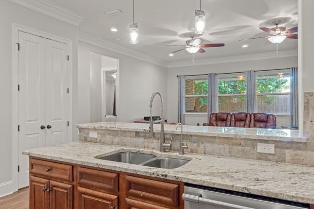 4 Plantation Oaks Drive, Mary Esther, FL 32569