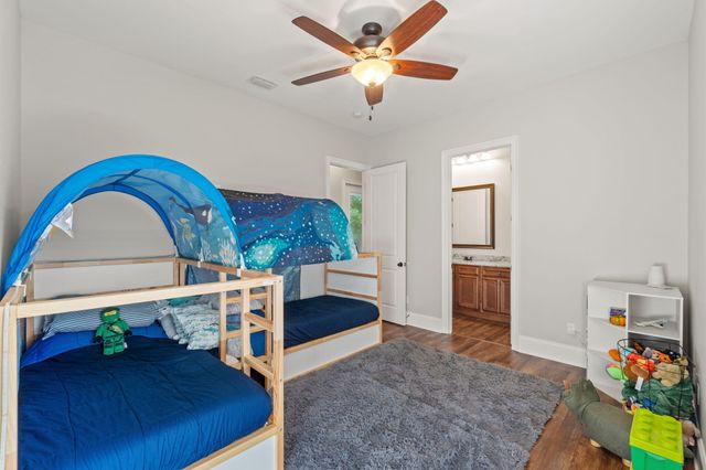 4 Plantation Oaks Drive, Mary Esther, FL 32569