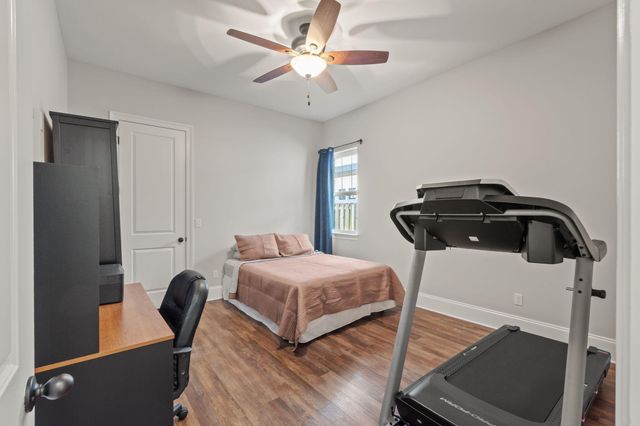 4 Plantation Oaks Drive, Mary Esther, FL 32569