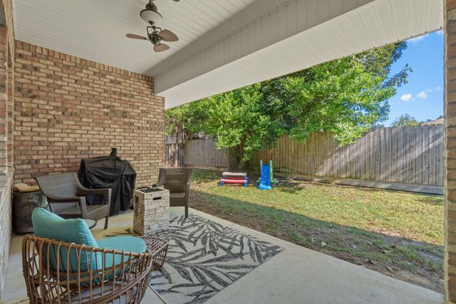 4 Plantation Oaks Drive, Mary Esther, FL 32569