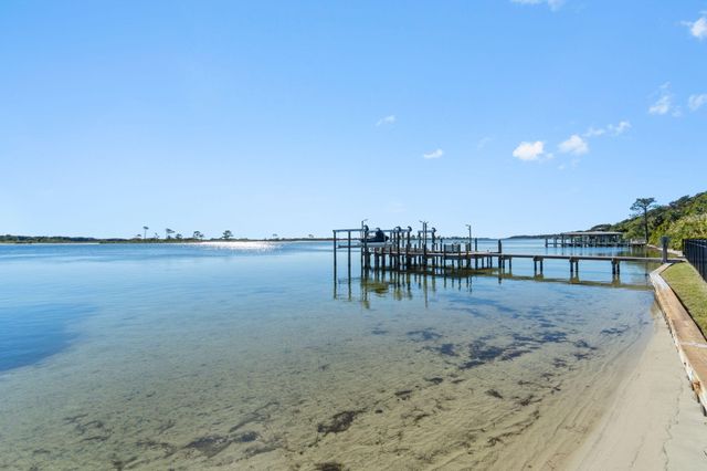 4 Plantation Oaks Drive, Mary Esther, FL 32569