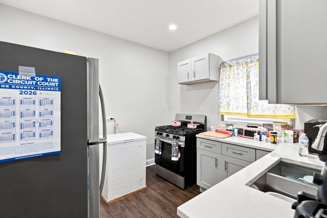 4833 W GLADYS Avenue, Chicago, IL 60644
