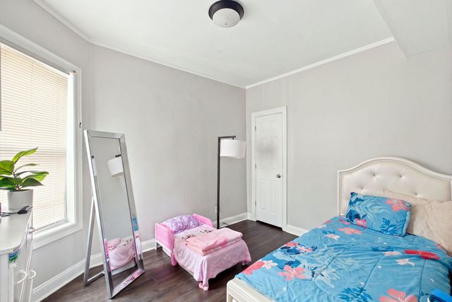 4833 W GLADYS Avenue, Chicago, IL 60644