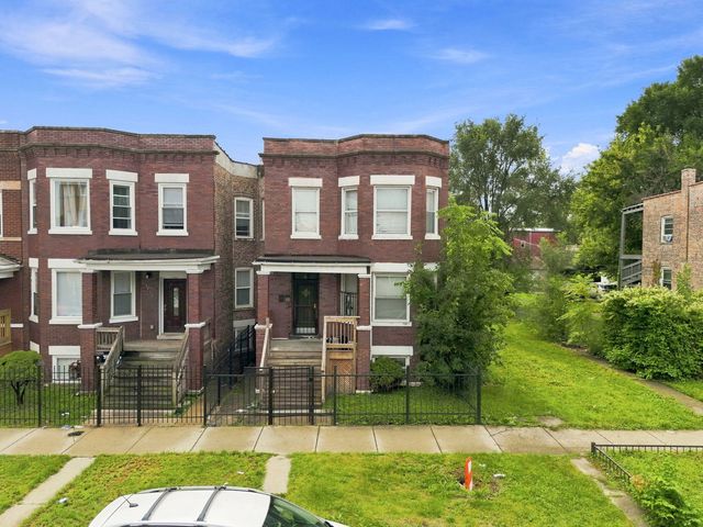 4833 W GLADYS Avenue, Chicago, IL 60644