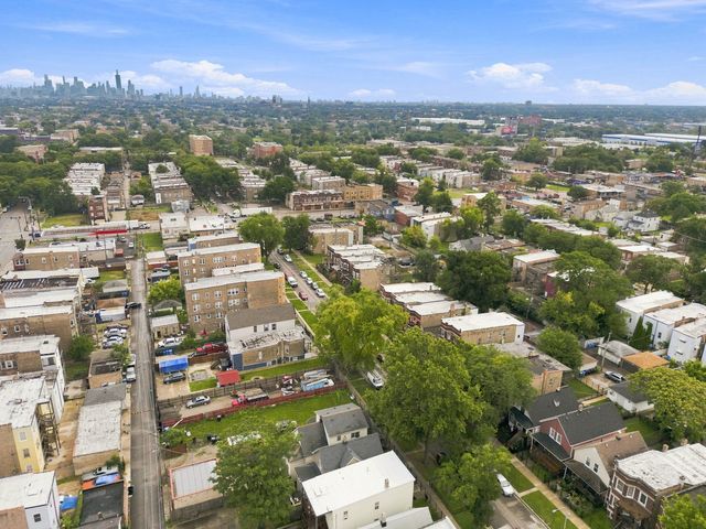 4833 W GLADYS Avenue, Chicago, IL 60644
