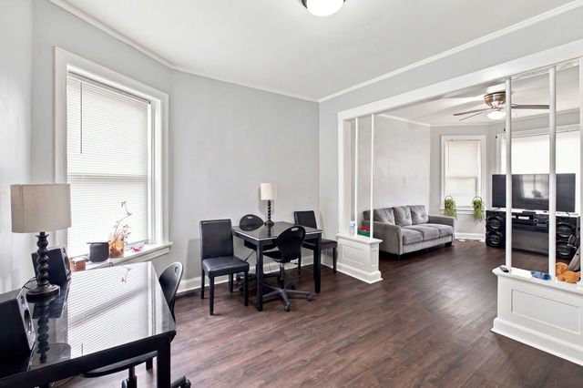 4833 W GLADYS Avenue, Chicago, IL 60644