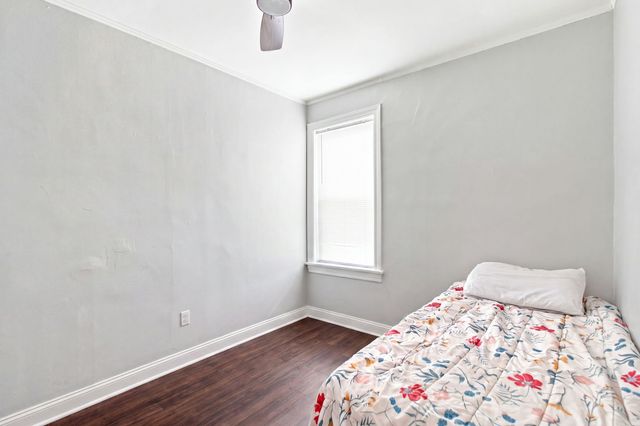 4833 W GLADYS Avenue, Chicago, IL 60644